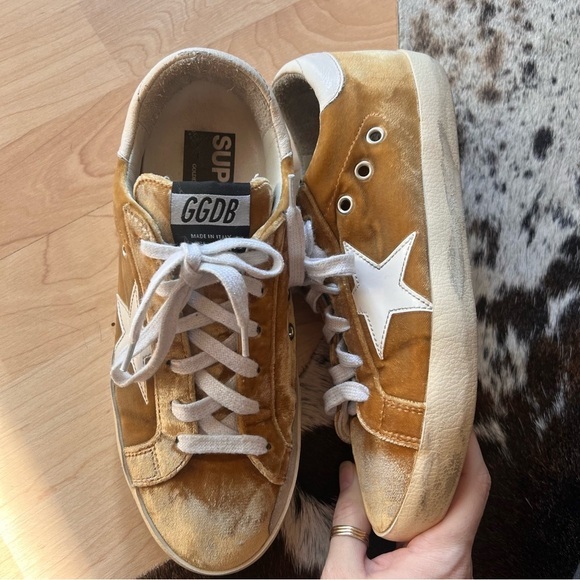 Golden Goose Deluxe Brand Superstar Gold‎ Velvet Size 38 - Picture 1 of 14